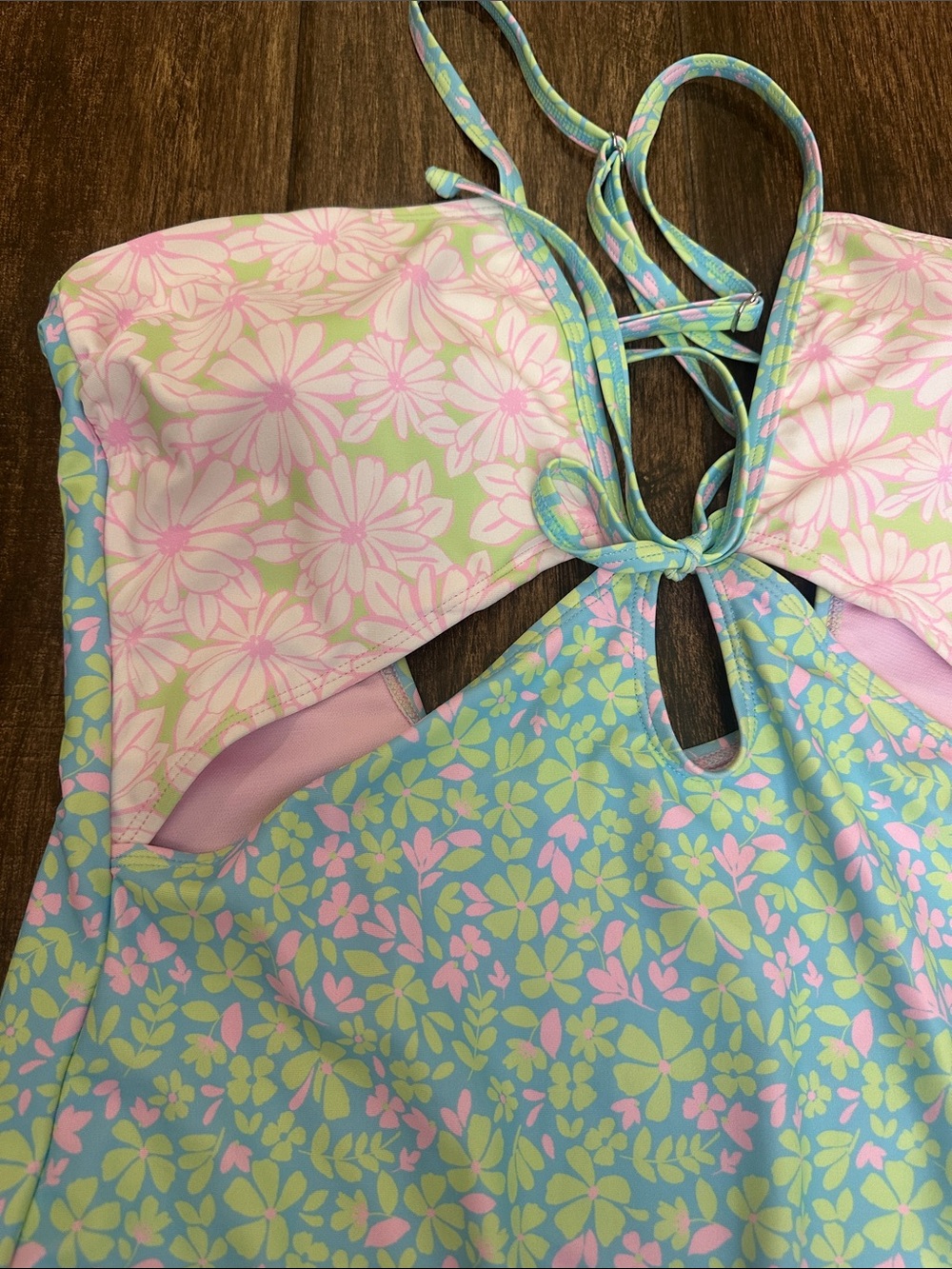 Ninety-Nine Floral Cutout One-Piece Swimsuit Pink Green XL - Picture 2 of 6